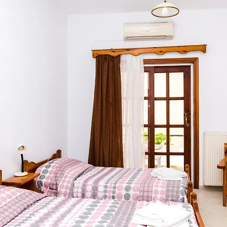 Aparthotel Erato 2*